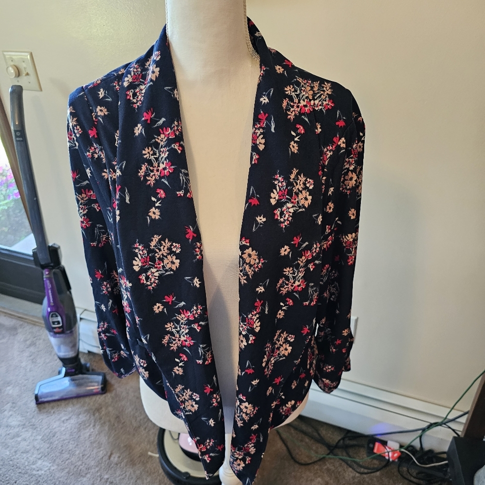 Torrid NWOT Cropped Floral Jacket